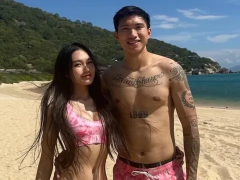 Đoàn Văn Hậu kỷ niệm 2 năm cưới tiểu thư Hà thành
