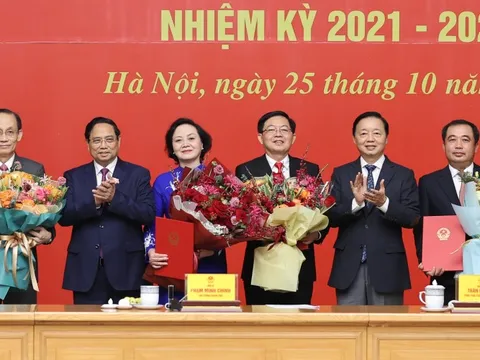 Thủ tướng trao quyết định bổ nhiệm các Phó thủ tướng, Bộ trưởng