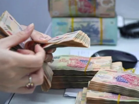 Điều chỉnh tiền lương cần được tính toán một cách tổng thể, kỹ lưỡng